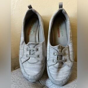 Slip on Skechers Air cooled memory foam insole size 8.5 wide